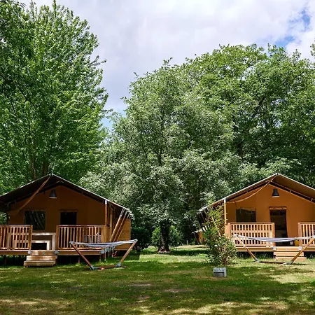 Glamping Dordogne * דוביל