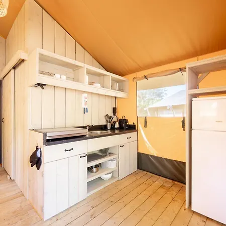 Glamping Dordogne דוביל