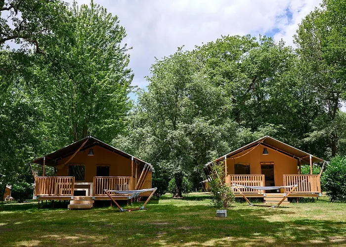 Glamping Dordogne * דוביל