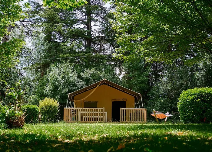 Glamping Dordogne דוביל